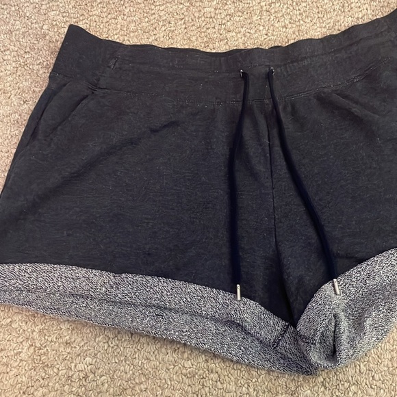 Dark Gray Comfortable Champion Athletic XXL Shorts with Drawstring Waistband - Picture 2 of 4